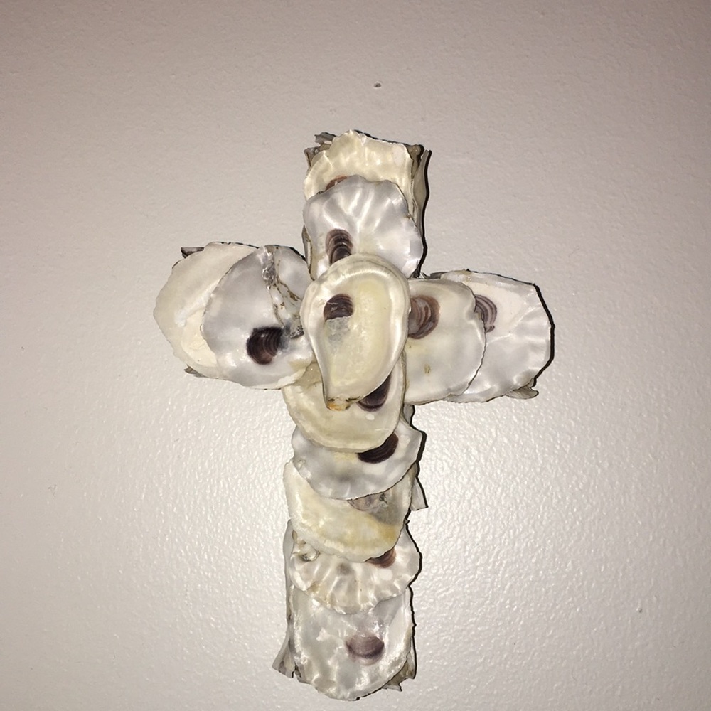 Cross Oyster Shell